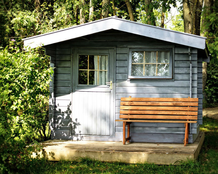 Restaurez votre abri de jardin